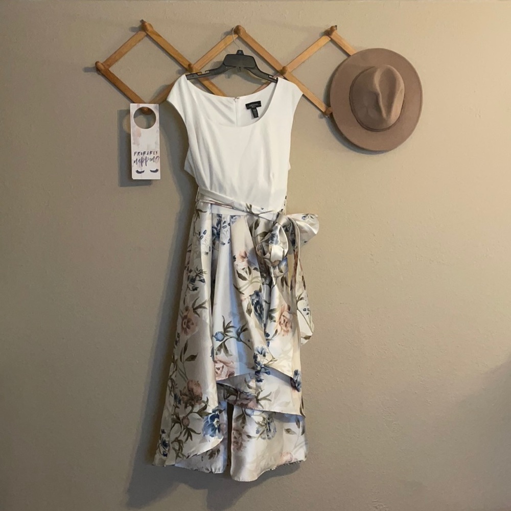 Stunning R&M Richards Champagne Dress